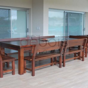 Conjunto mesa con 6 bancos para 10 comensales